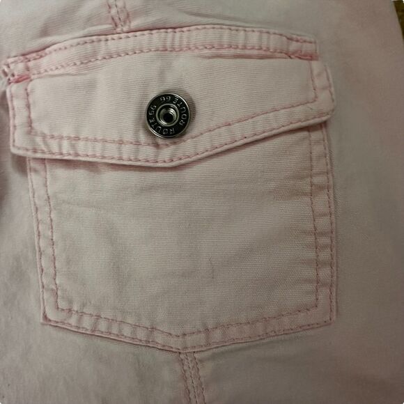 Route 66 ~ Womens Pink Capri Pants ~ size 10 ~ Button detailing on Pant legs - Picture 5 of 12